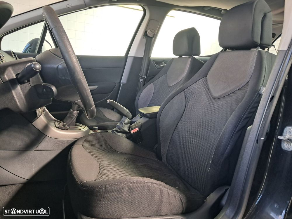 Peugeot 308 1.6 HDi Premium - 5