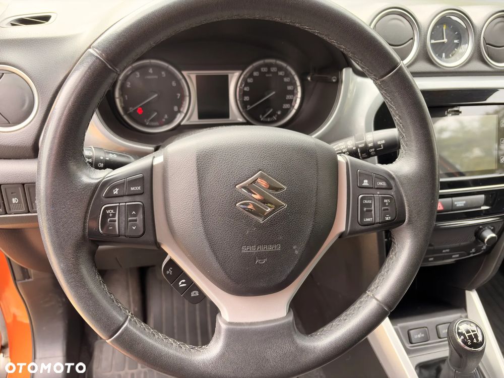 Suzuki Vitara 1.6 Premium 4WD - 16