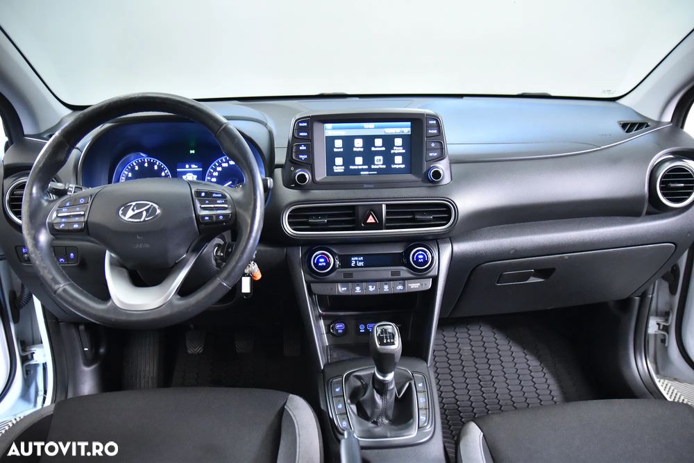 Hyundai KONA - 10