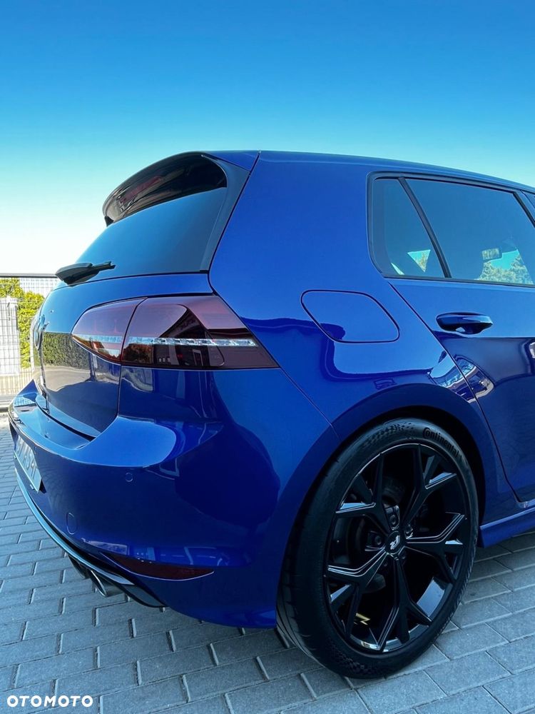 Volkswagen Golf - 6