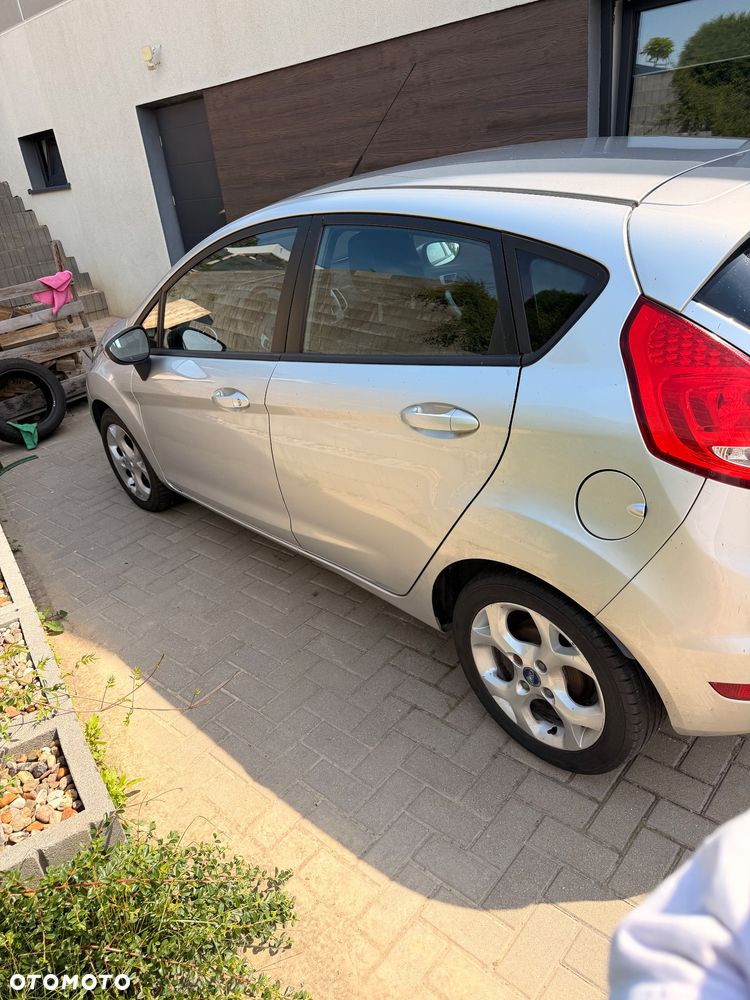 Ford Fiesta 1.25 Ambiente EU5 - 4