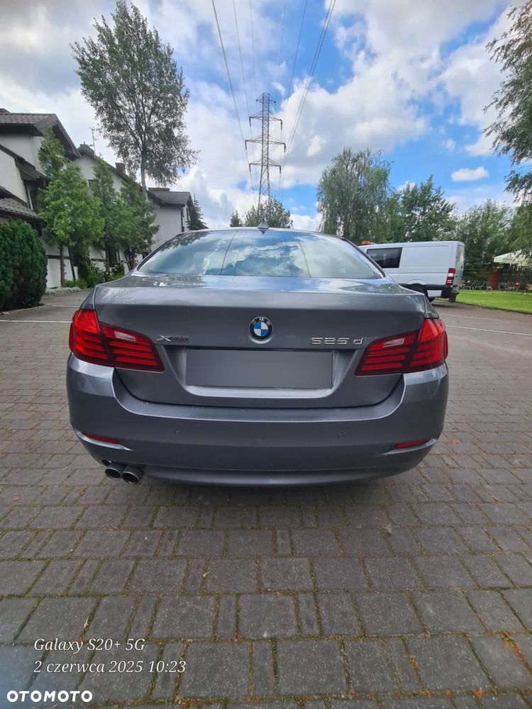 BMW Seria 5 525d xDrive - 2