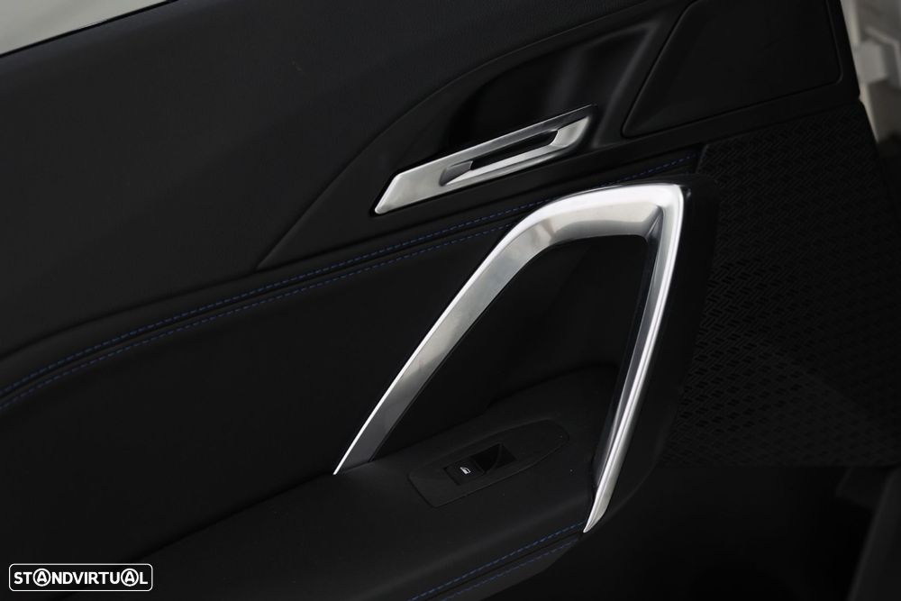 BMW iX1 xDrive30 Pack Desportivo M - 2