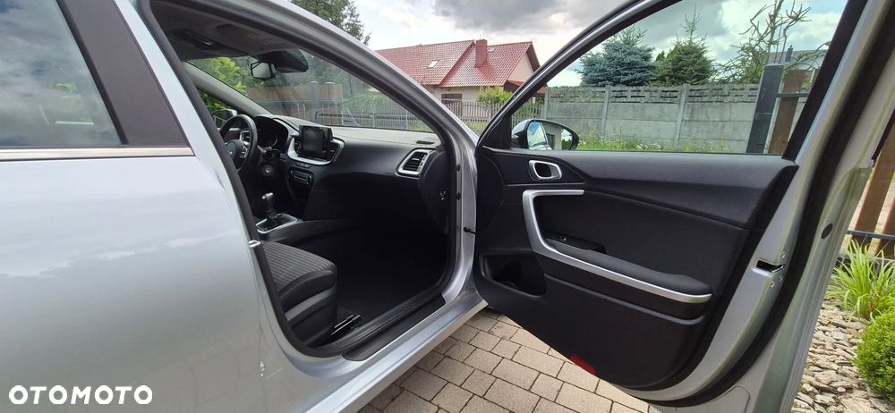 Kia Ceed 1.5 T-GDI M - 33