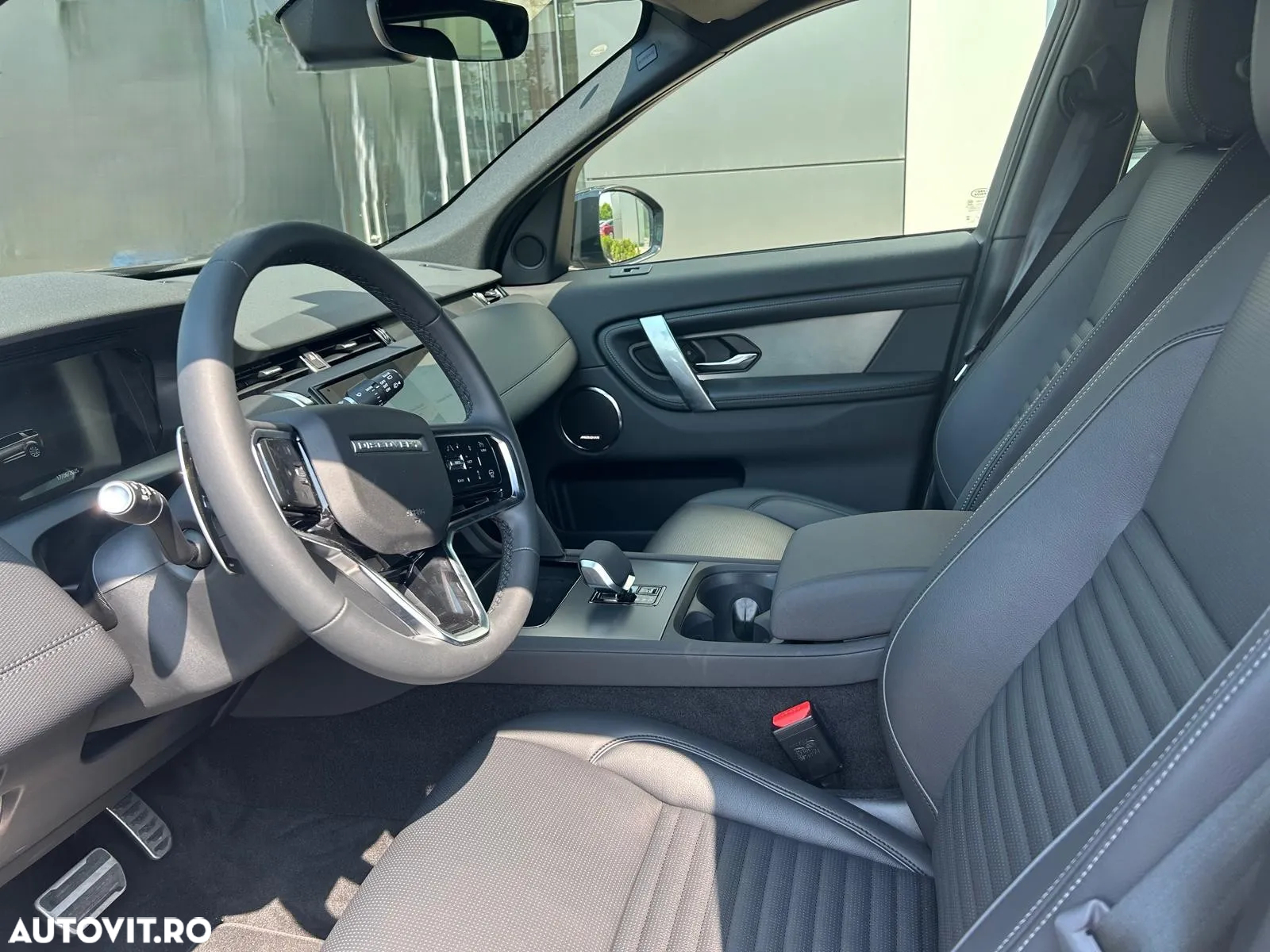 Land Rover Discovery Sport 2.0 D200 R-Dynamic MHEV SE - 9