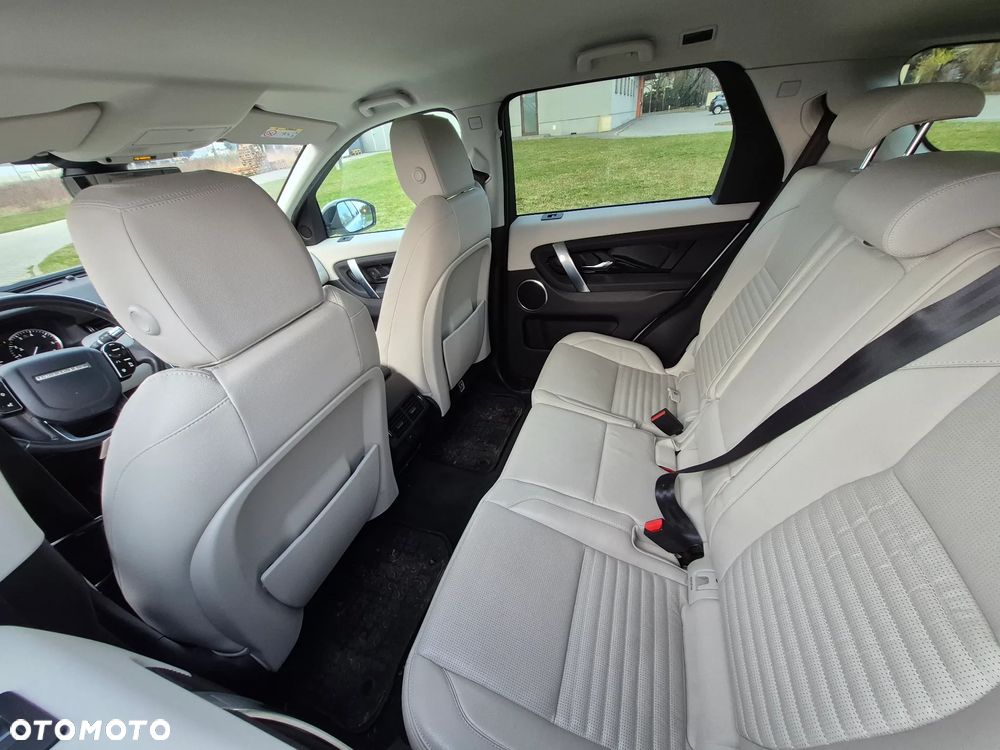 Land Rover Discovery Sport 2.0 P250 mHEV S - 9