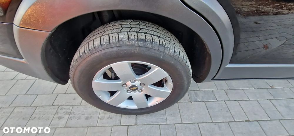 Chevrolet Captiva 2.4 2WD 7 Sitzer LS Family Edition - 16