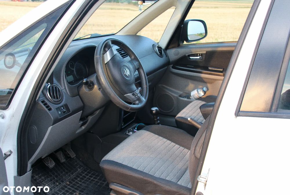 Suzuki SX4 2.0 DDiS 4x2 Comfort - 6