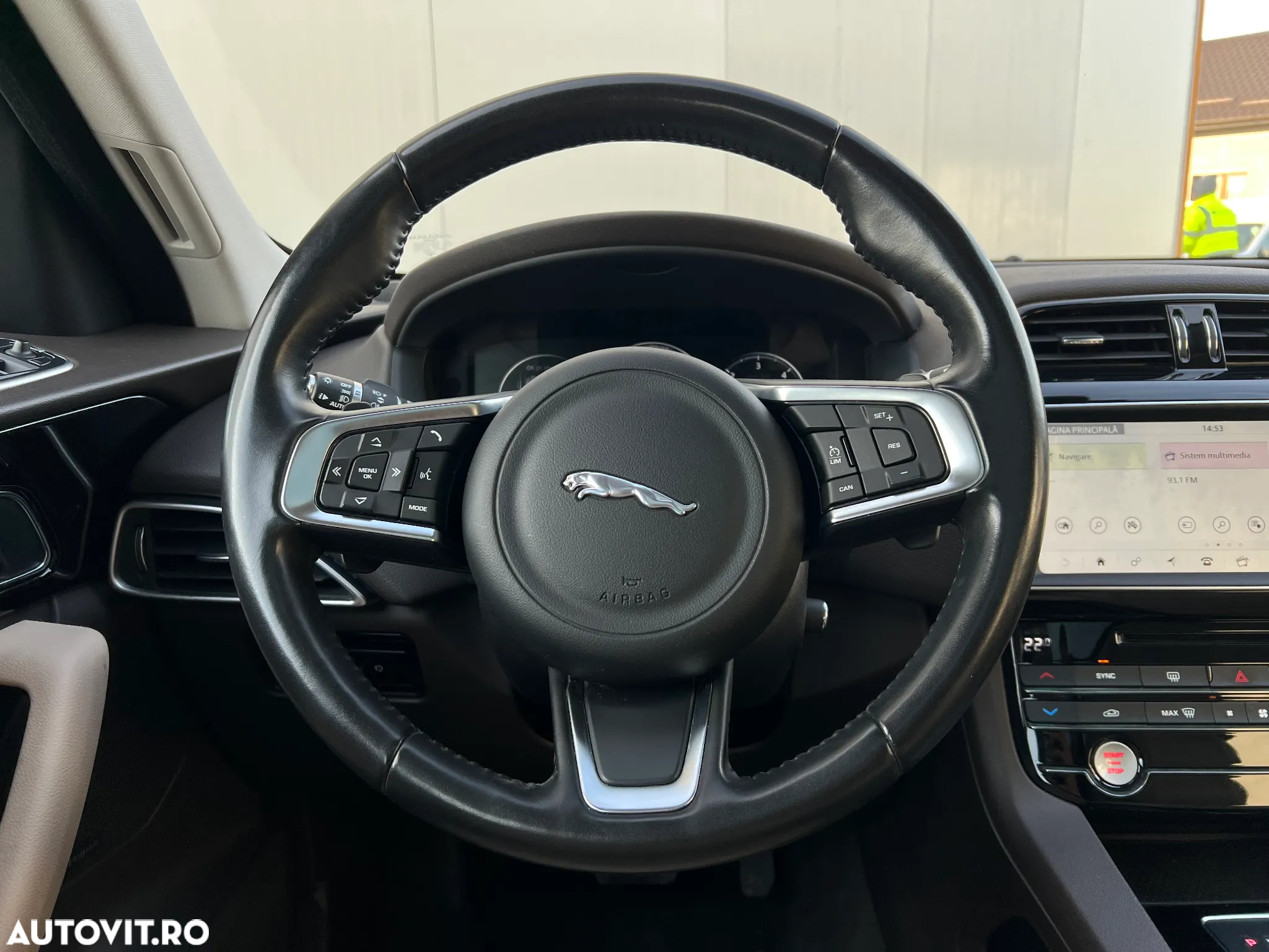 Jaguar F-Pace 20d AWD Aut. Prestige - 11