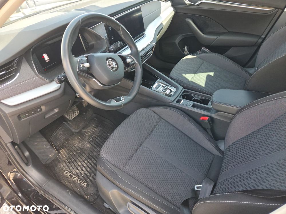 Skoda Octavia 2.0 TDI Style DSG - 5