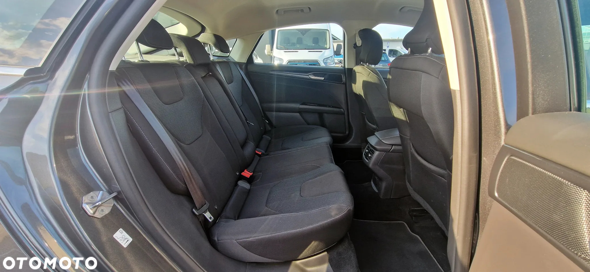 Ford Mondeo 2.0 EcoBlue Titanium - 19