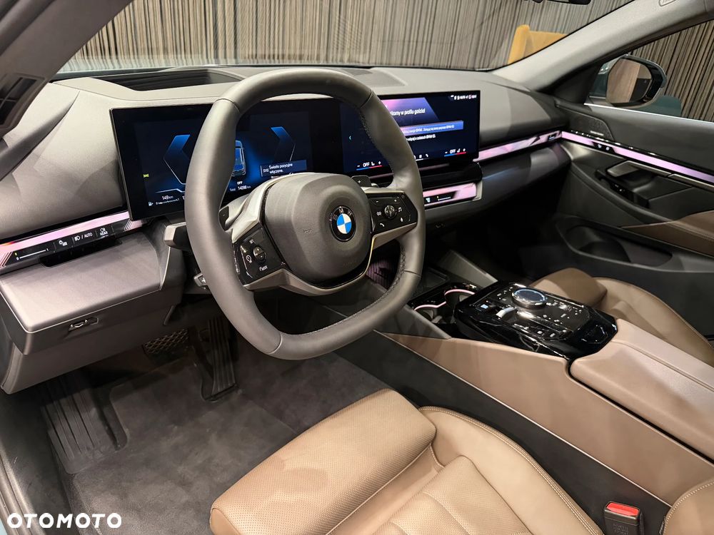 BMW Seria 5 520d mHEV - 12