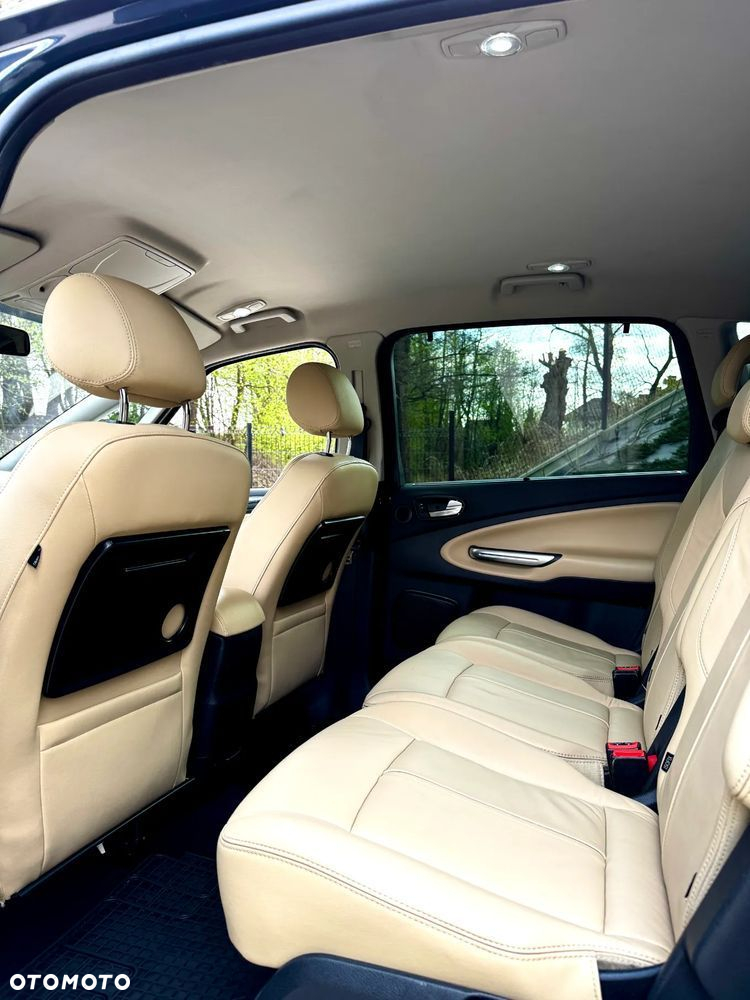 Ford S-Max - 16