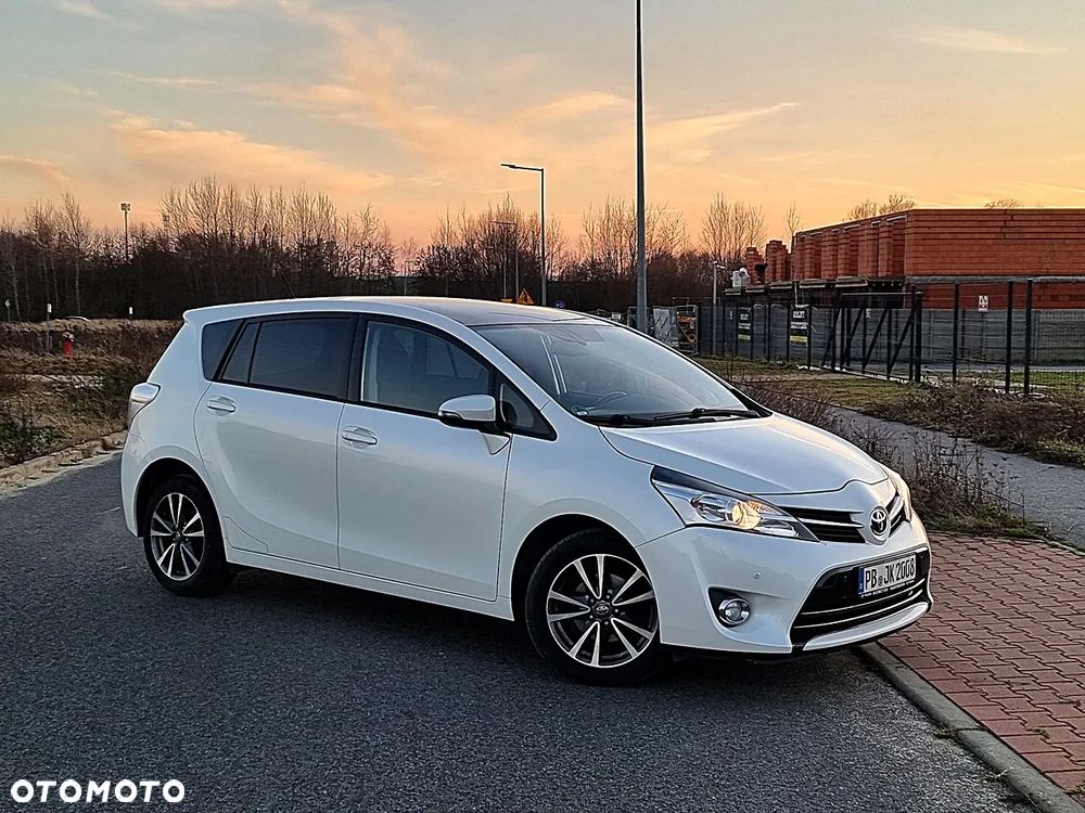 Toyota Verso 1.8 Edition - 1