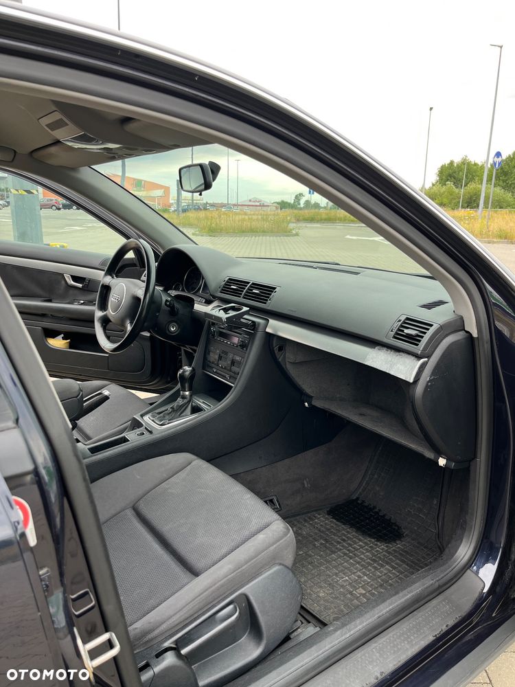 Audi A4 Limousine - 12