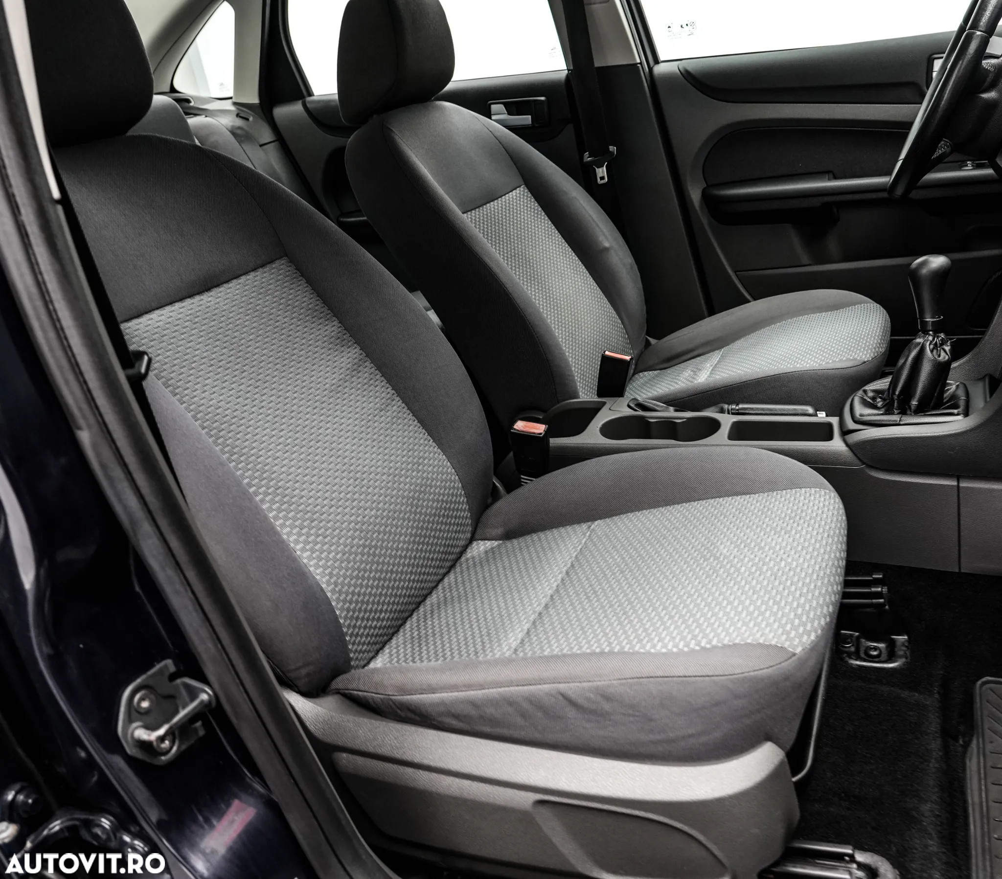 Ford Focus 1.6 TDCI Ambiente - 15