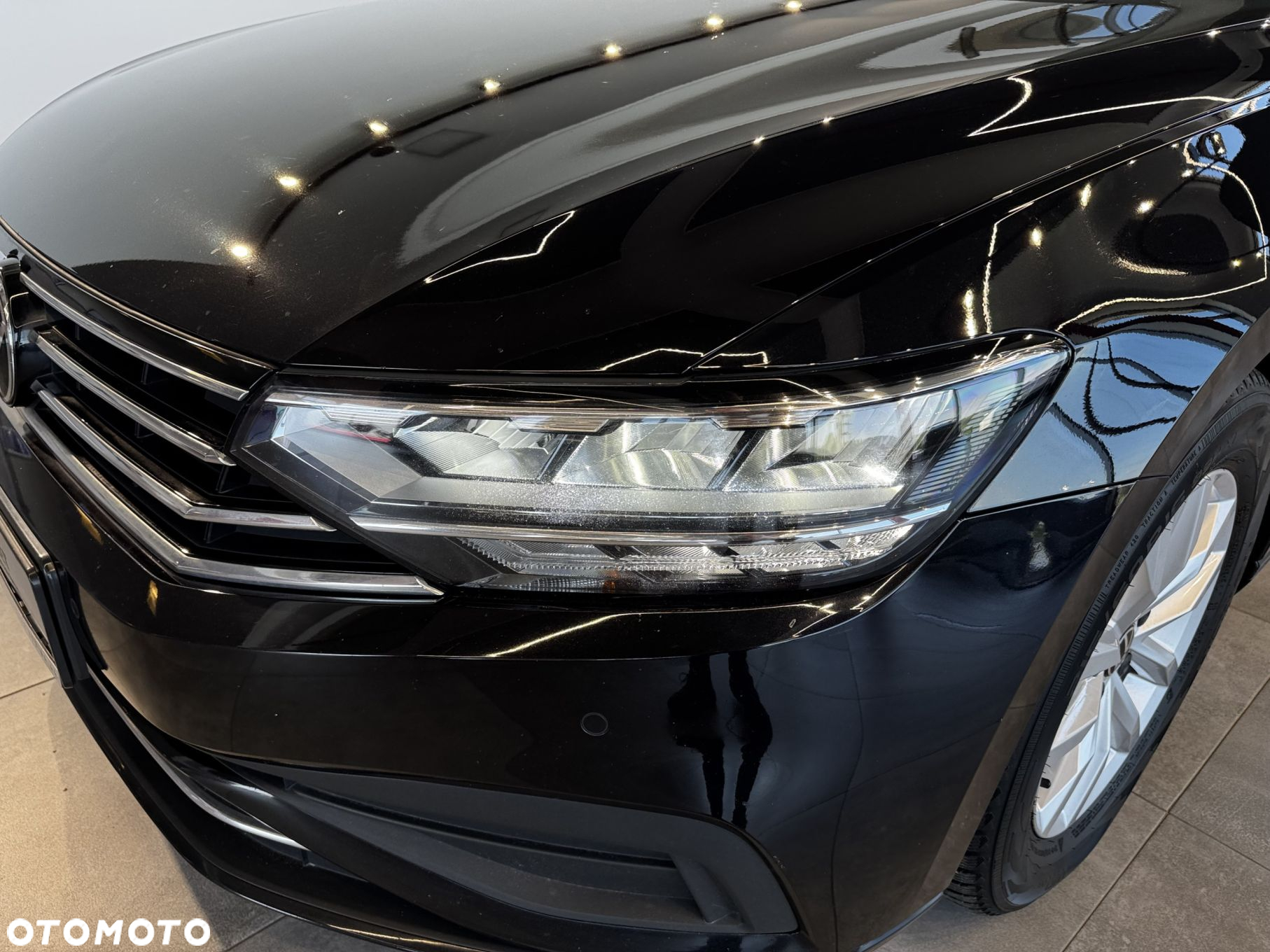 Volkswagen Passat - 11