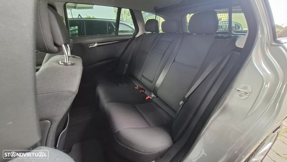 Mercedes-Benz C 220 CDi Avantgarde BlueEfficiency - 25