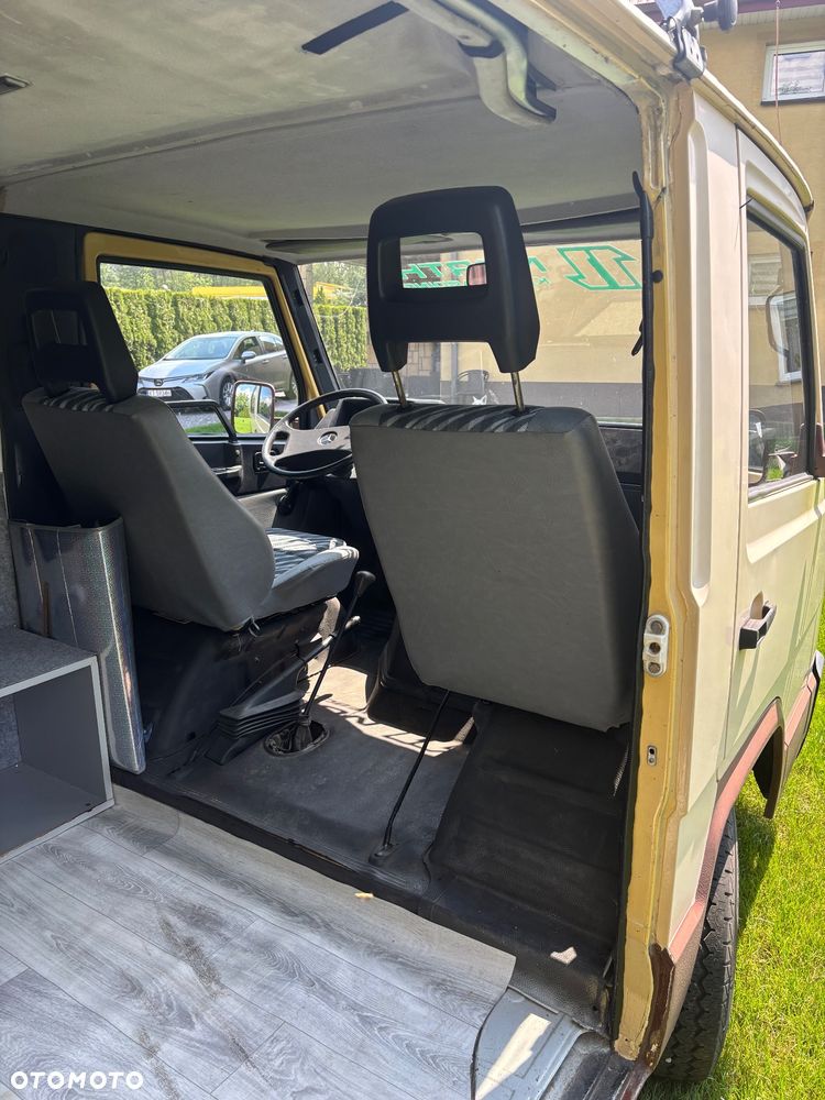 Mercedes-Benz MB100 - 10