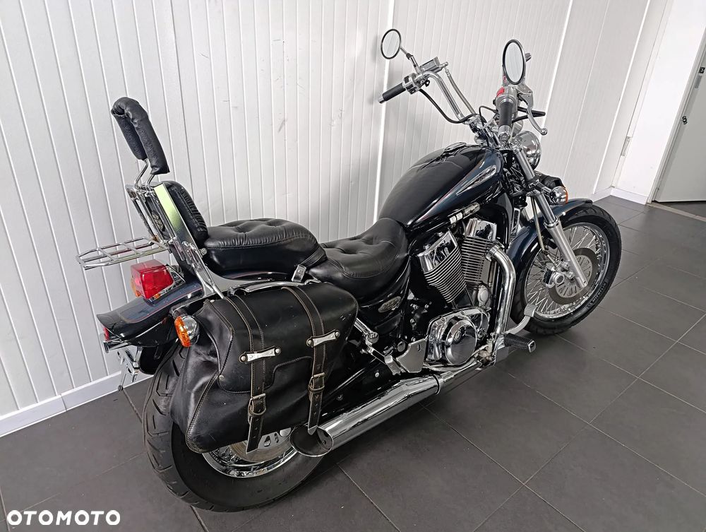 Suzuki Intruder - 3
