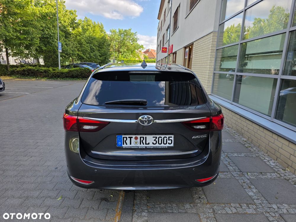 Toyota Avensis - 7