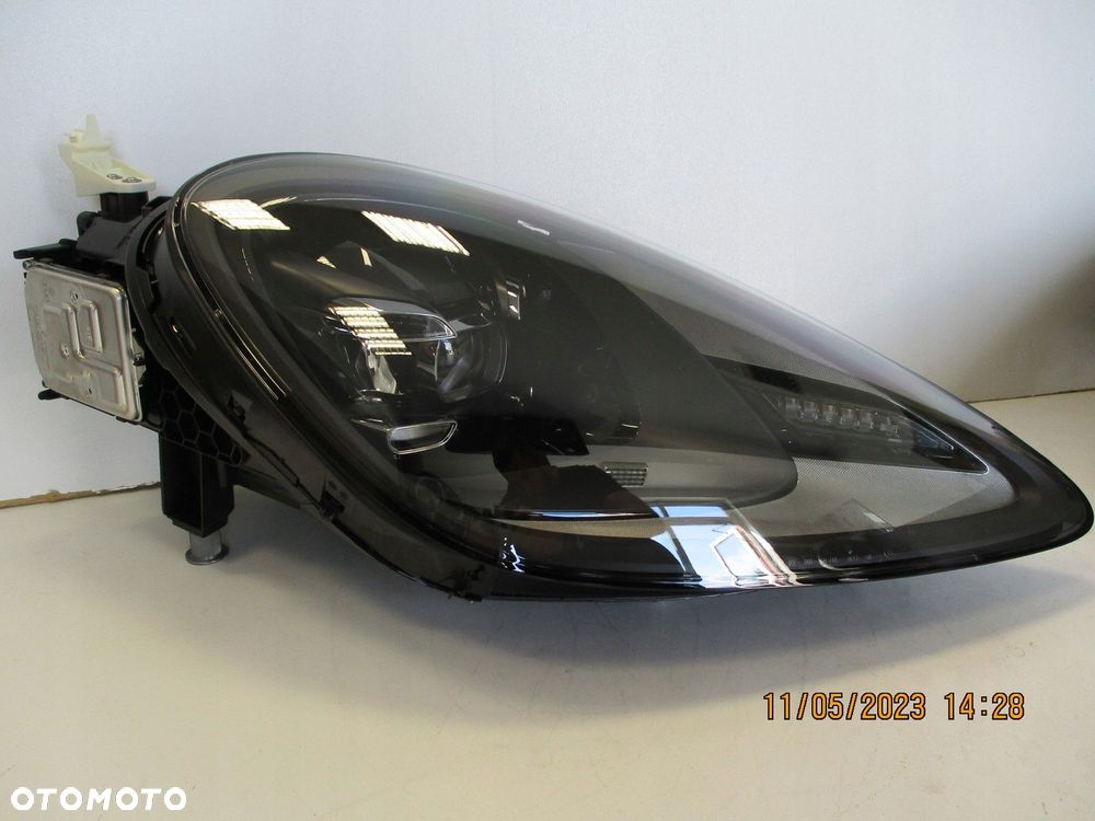 Lampa FULL LED Cayenne 9Y0 9Y0941034AL 9Y0941033AL - 10