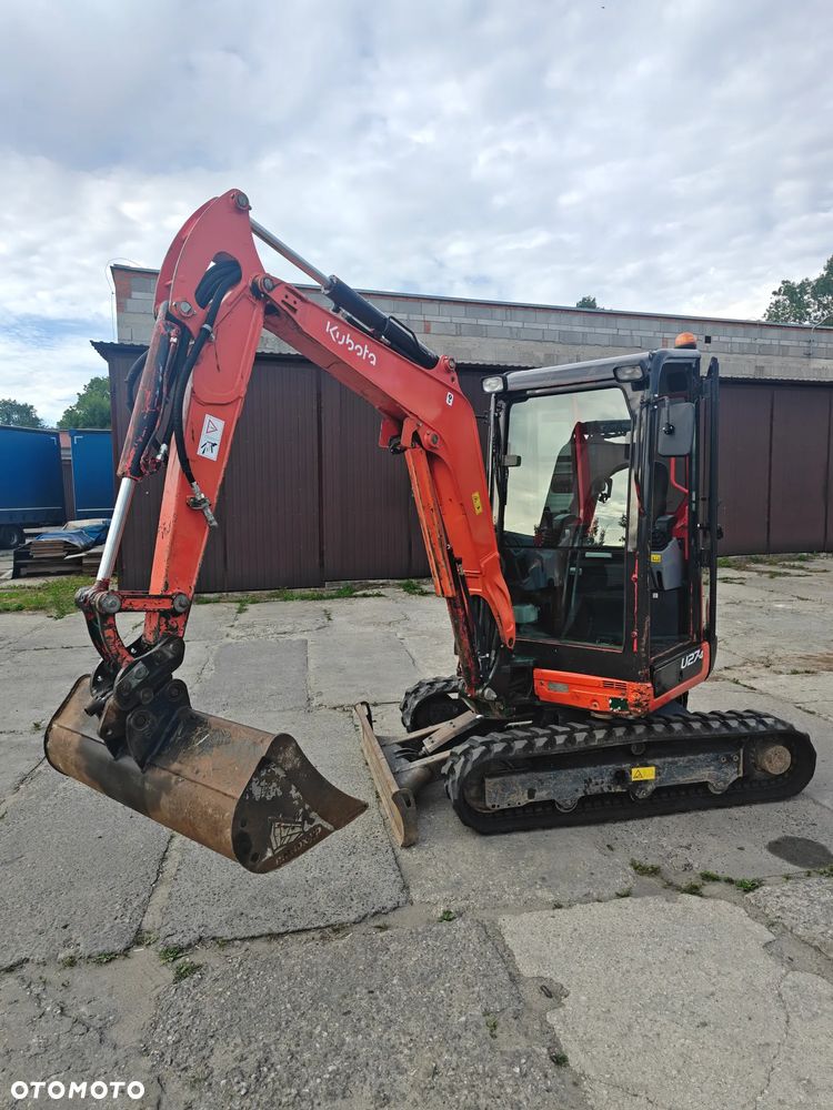 Kubota U27 - 33