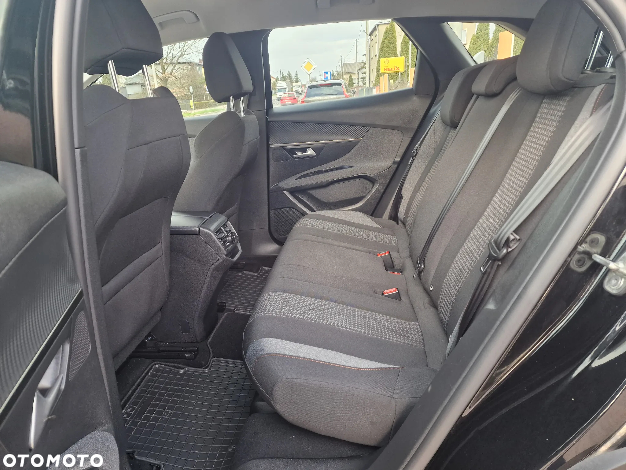 Peugeot 3008 PureTech 130 Stop & Start GPF Allure - 15