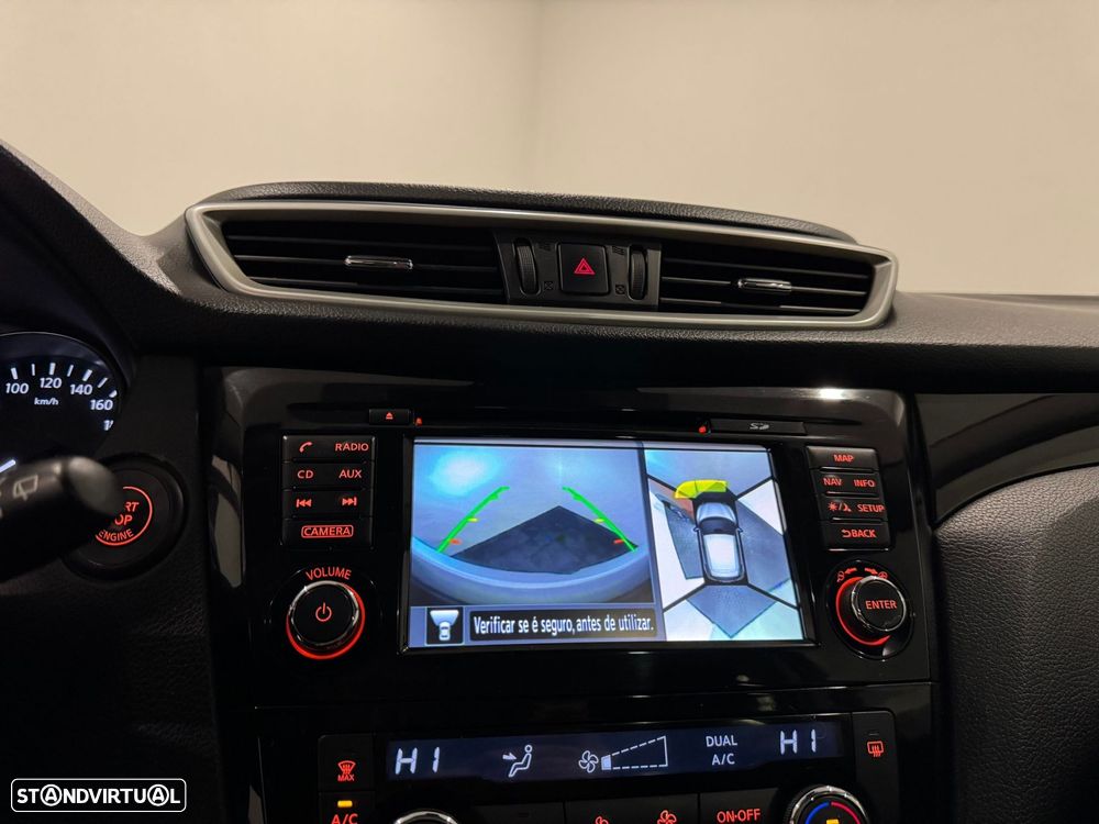 Nissan Qashqai 1.5 dCi N-Connecta 18 - 39