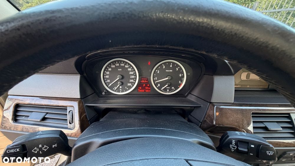 BMW Seria 5 - 12