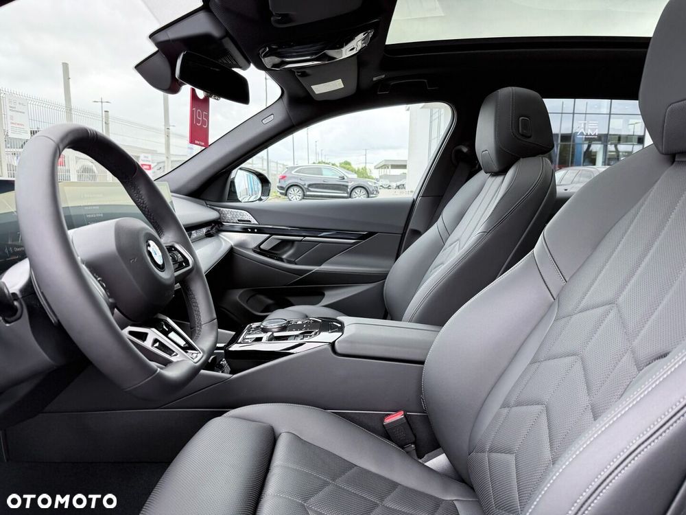 BMW Seria 5 - 24