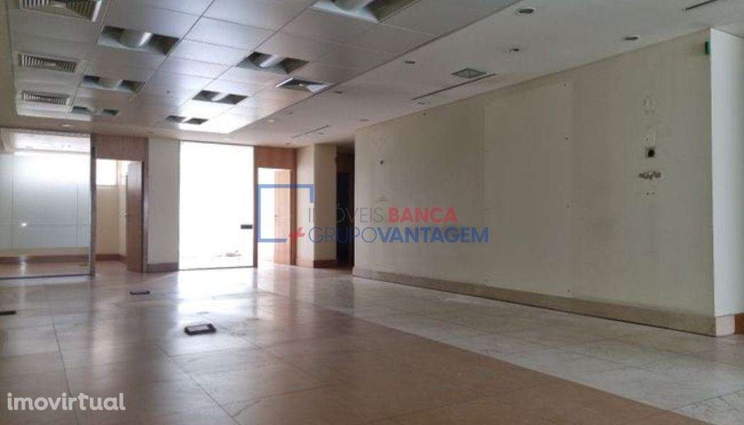 Loja em Gondomar - Rio Tinto - Grande imagem: 4/18