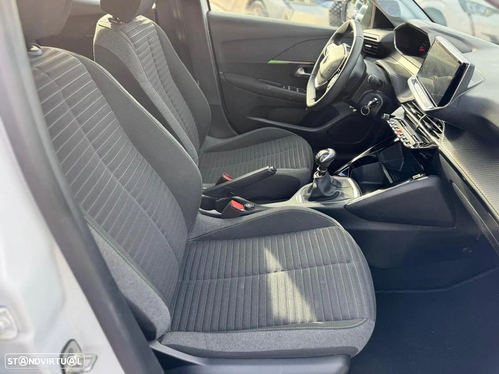 Peugeot 208 - 7