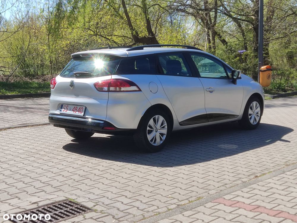 Renault Clio 1.2 16V Confort Privilege - 8