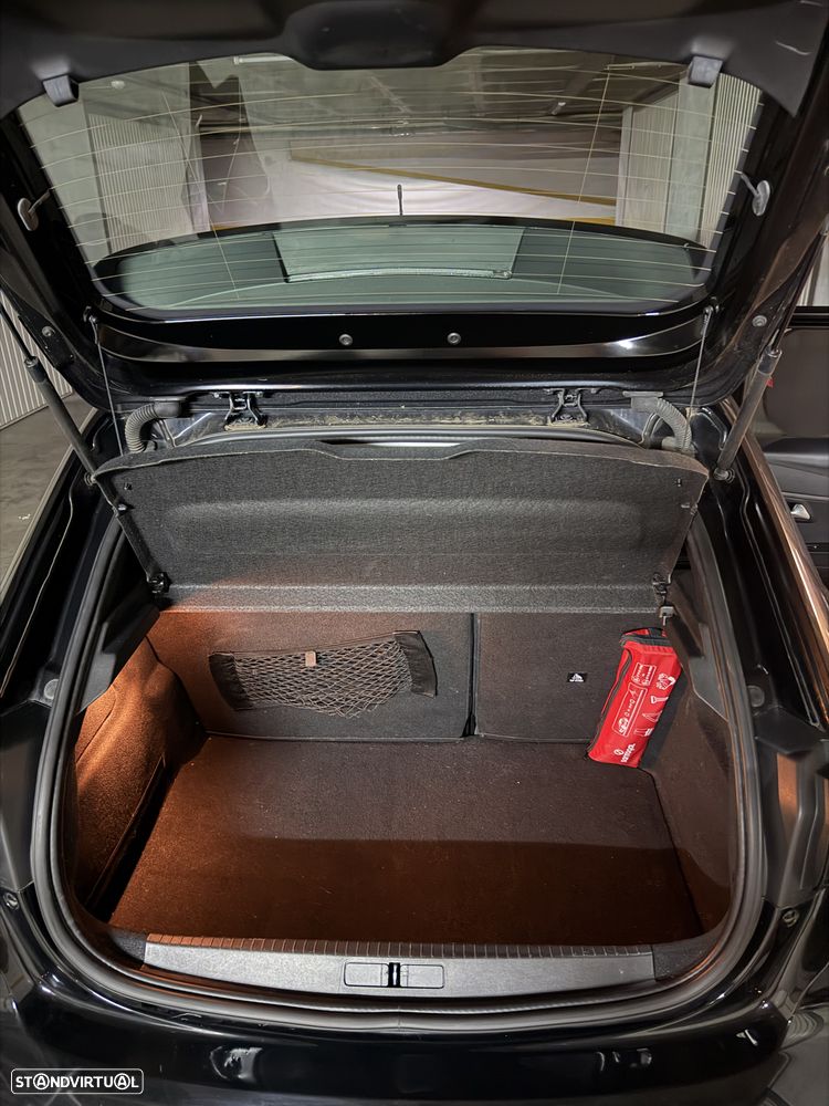 Peugeot 208 1.2 PureTech Active - 12