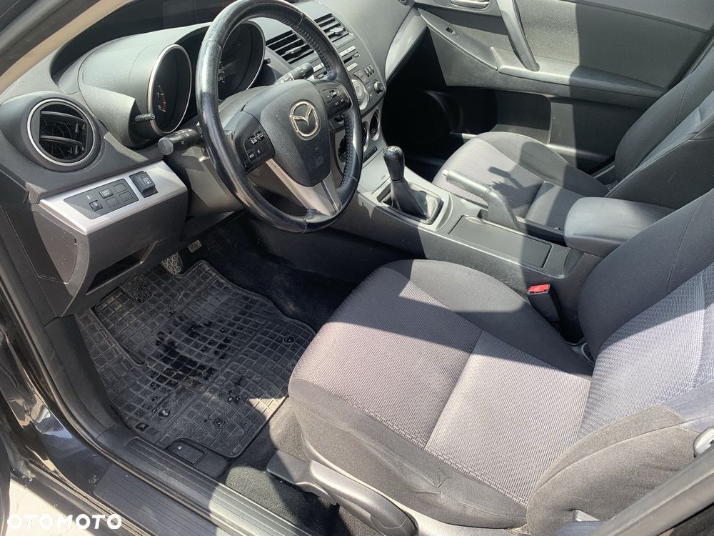 Mazda 3 - 5