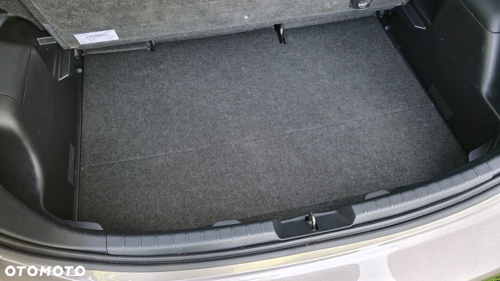 Toyota Yaris 1.33 Premium EU6 - 19