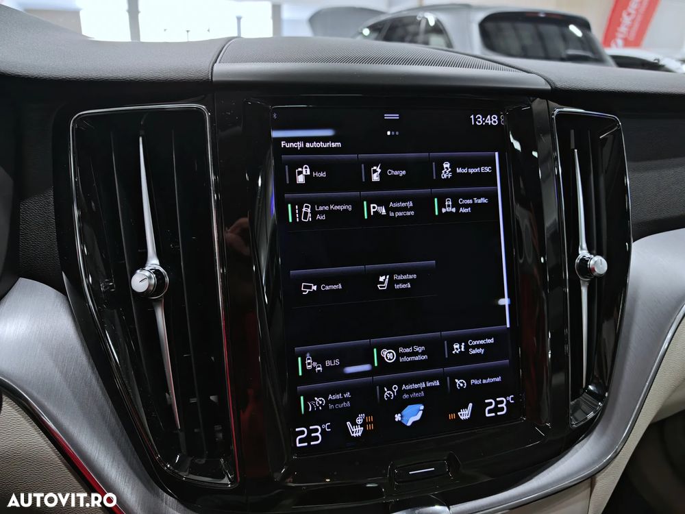 Volvo XC 60 T6 AWD Recharge Geartronic Inscription - 15