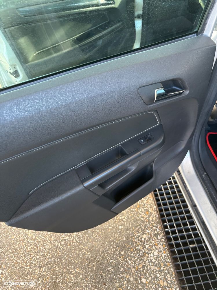 Opel Astra Caravan - 11