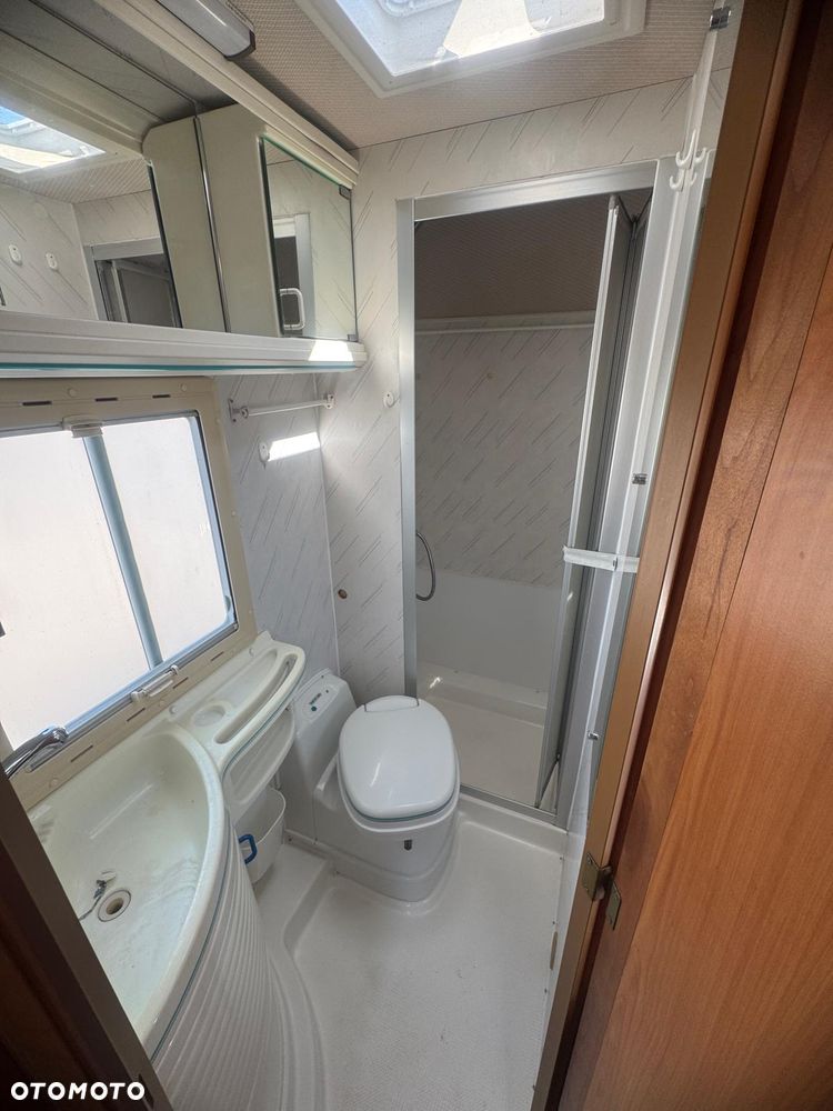 Mercedes-Benz Sprinter - 4