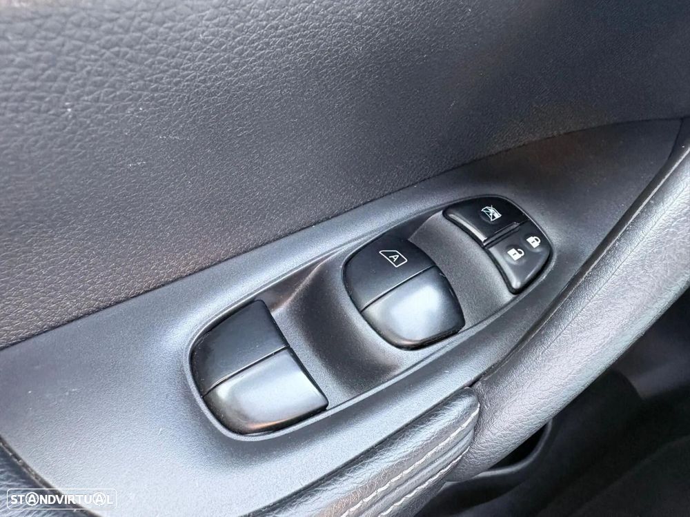 Nissan X-Trail 1.6 dCi Tekna Xtronic - 38