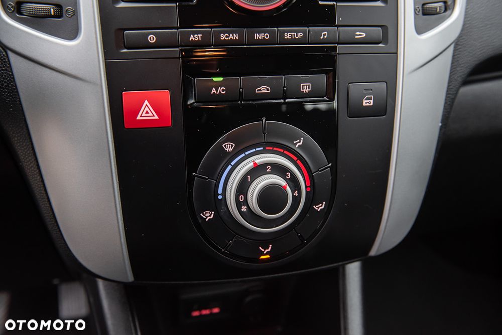 Kia Venga 1.6 L - 21