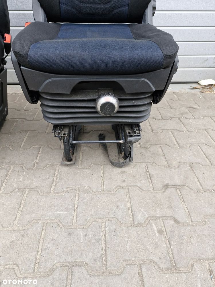 IVECO DAILY 6 FOTEL PNEUMATYCZNY KANAPA ŁAWKA - 5