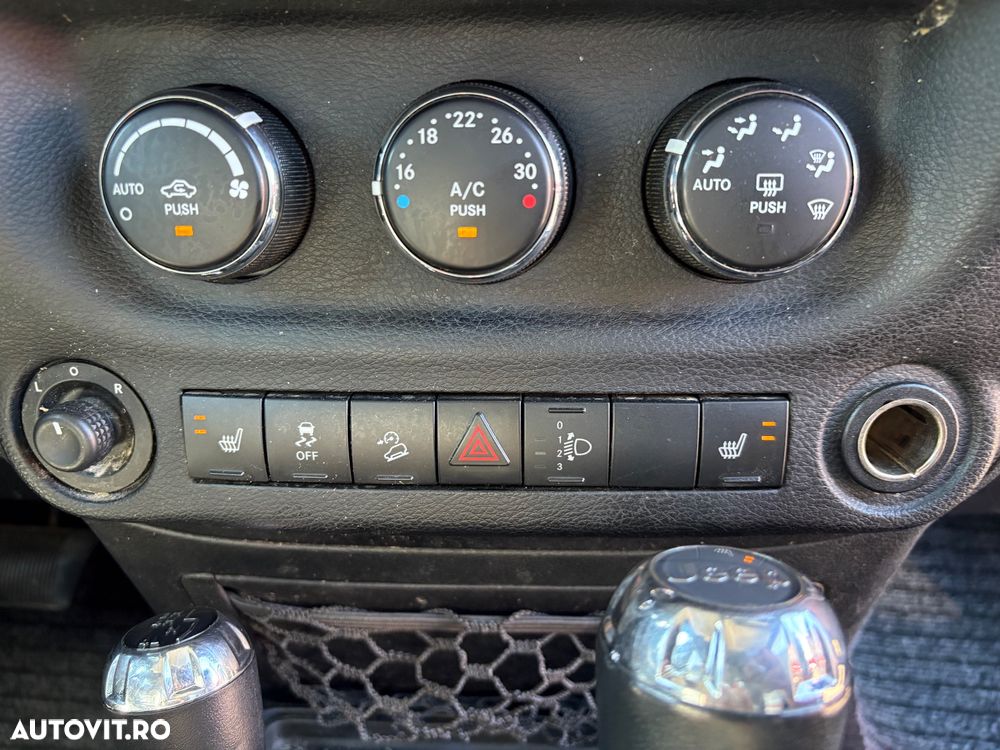 Jeep Wrangler Hard-Top 2.8 CRD DPF Automatik Sahara - 14