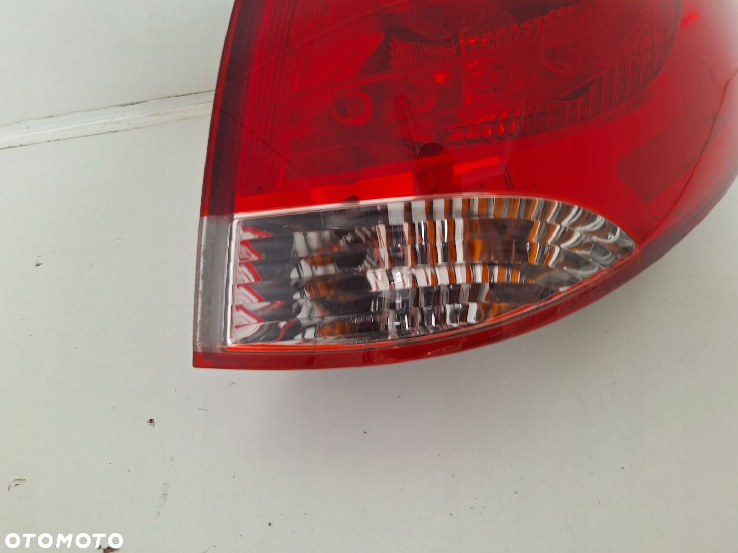HYUNDAI IX35 10-13 LAMPA PRAWA TYL TYLNA 92402-2Y0 - 2