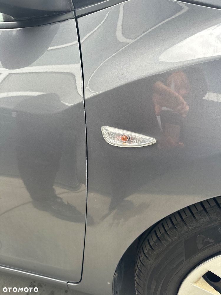 Hyundai i30 1.4 Classic + - 18