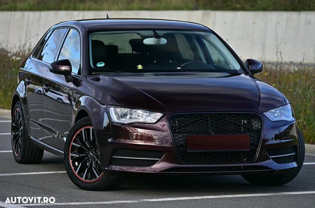 Audi A3 1.6 TDI S-Tronic Attraction - 7