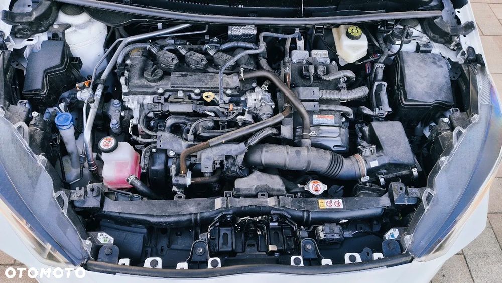 Toyota Yaris Hybrid 1.5 Style - 17