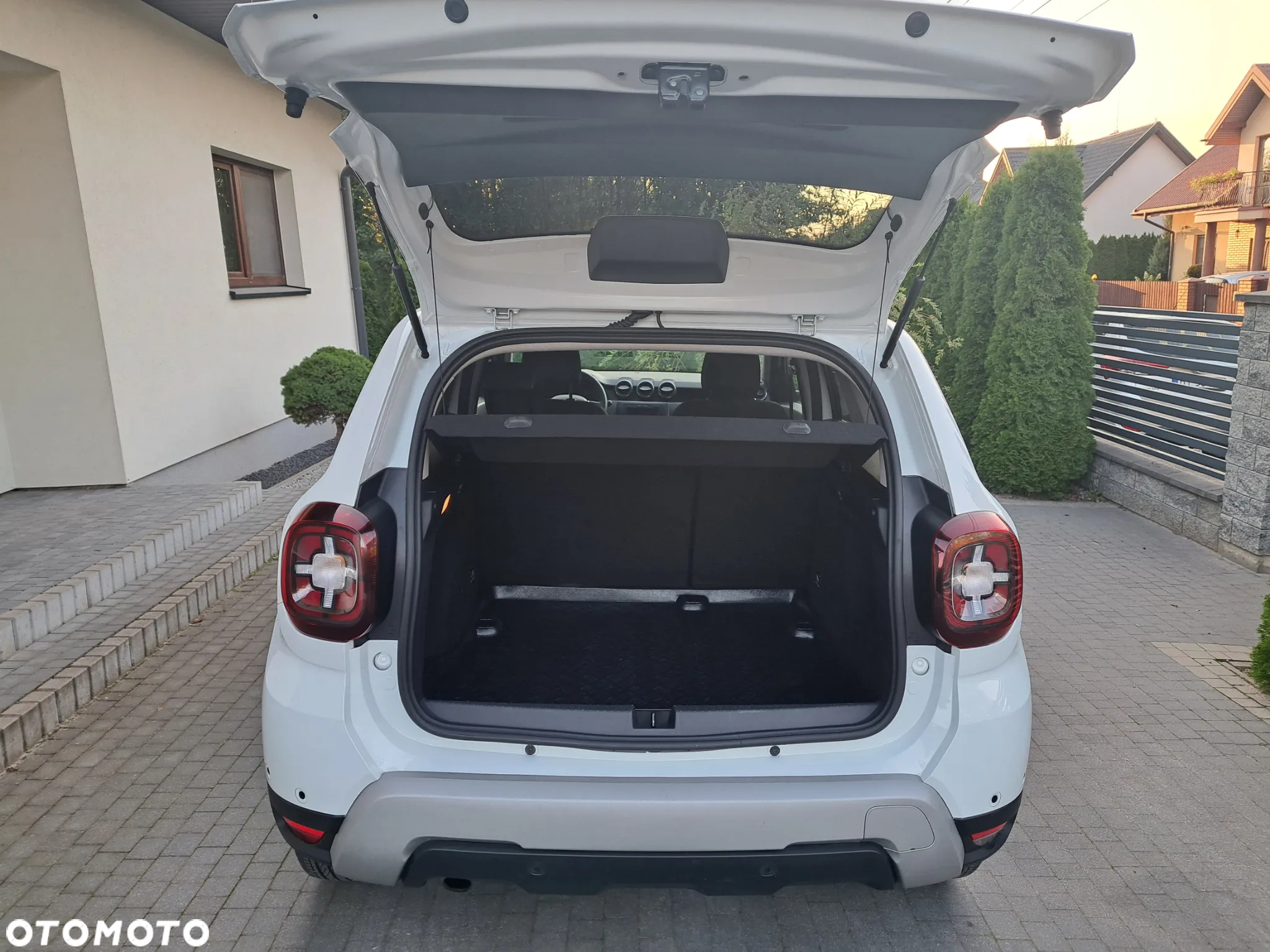 Dacia Duster 1.6 SCe Prestige - 12