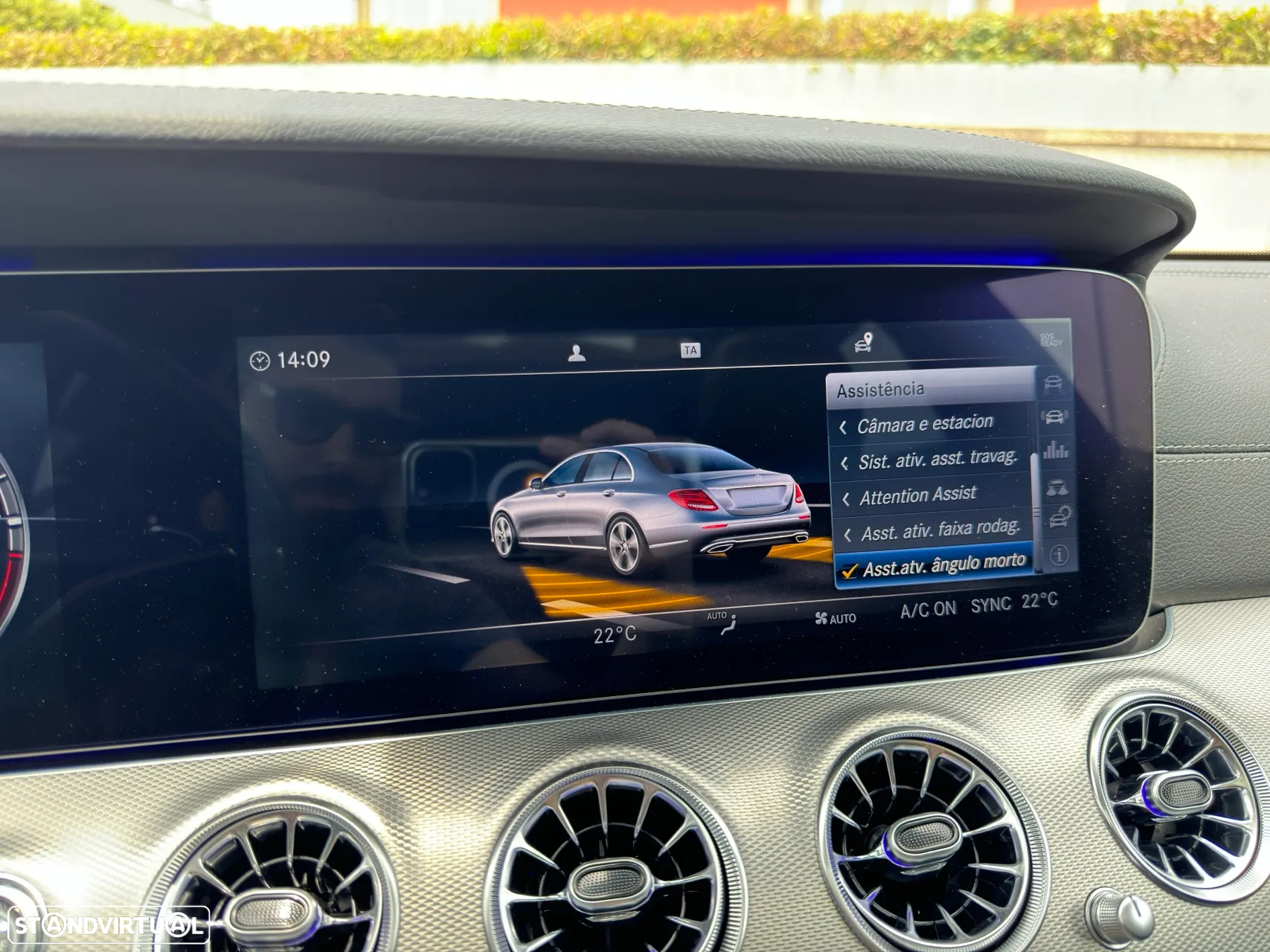 Mercedes-Benz E 220 d 9G-TRONIC AMG Line - 58
